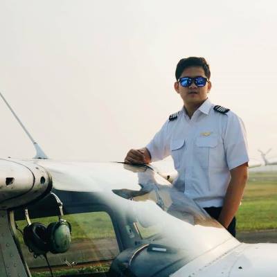 Deraya Flying School Cadet